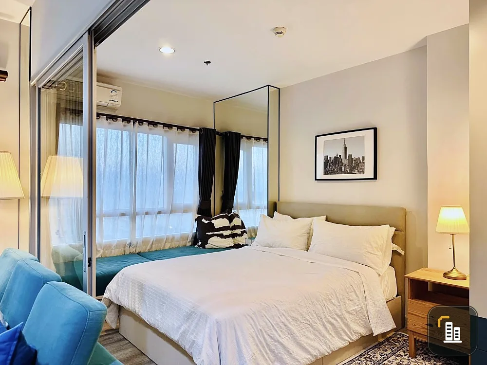 Condo for sale, Centric Sea (Pattaya Central), partitioned room, decorated with built-ins. With a great sea view If you miss it, you'll regret it.