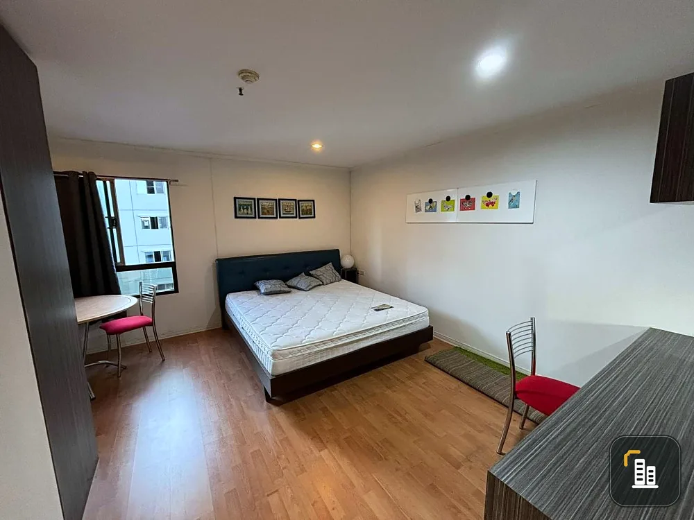 For rent, Lumpini Ville Sukhumvit 77, 7th floor, spacious room, very well proportioned, fully furnished, finished in one place, urgent.