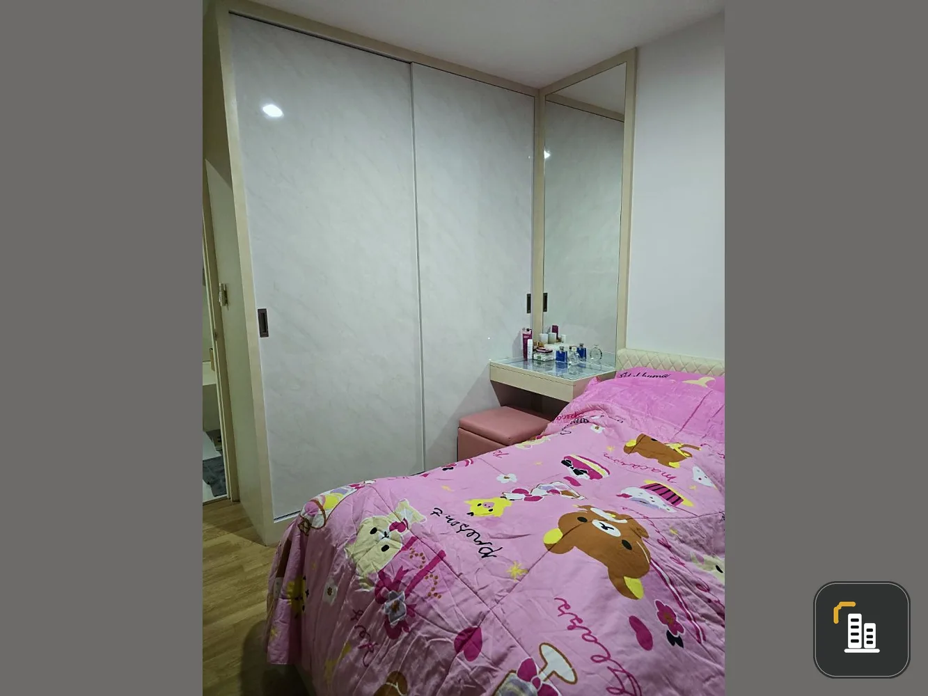 Urgent sale!! Condo Aspire Srinakarin, 3rd floor, Building A, beautifully decorated room, good price, ready to move in immediately. Book now!!