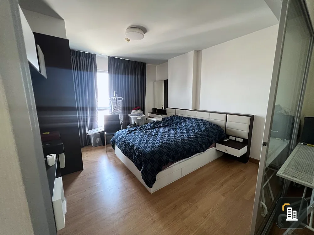 Condo for sale Supalai Veranda Ratchavipha-Prachachuen The sofa is wide and comfortable to sit on, and it's on a high floor. Reserve quickly.