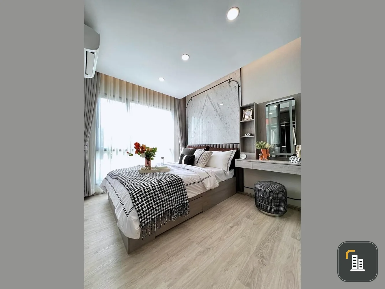 Down payment sale, So Origin Phahon 69 Station, 9th floor, good location, nice project, book now, don't miss it, hurry up.