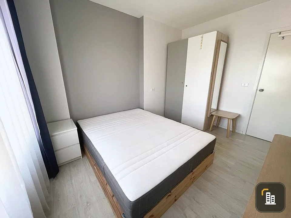 For rent, Aspire Sathorn-Tha Phra, high floor, room ready to move in. divided into proportions Complete set of furniture If you don't reserve, you'll