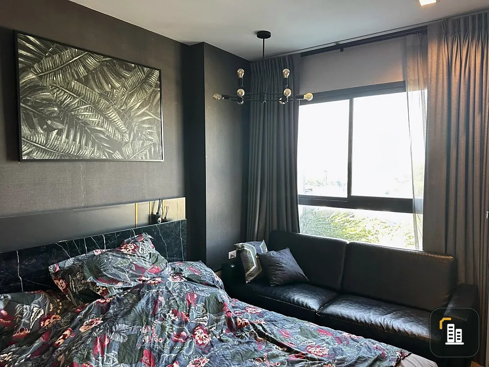 For sale, for rent, Ideo new rama 9, beautifully decorated room, 6th floor, full view of the pool, come and own this place today.