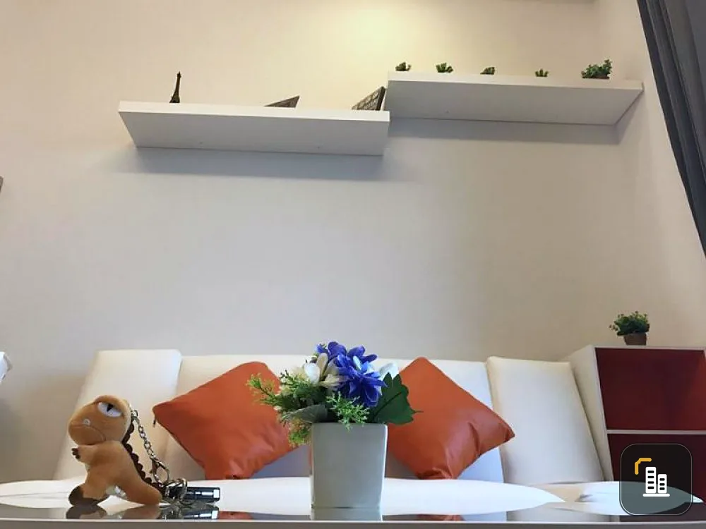 ** For sale THRU THONGLOR CONDO ** Beautiful room, fully furnished, full furniture, say that it's great value. Hurry and take over.
