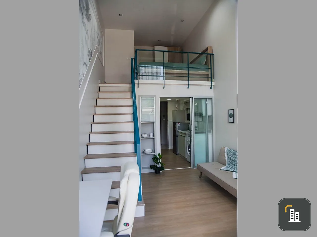For rent Ideo Morph 38, ready-to-move-in room, north direction, high ceilings, airy, comes with a great price. Must hurry and reserve.