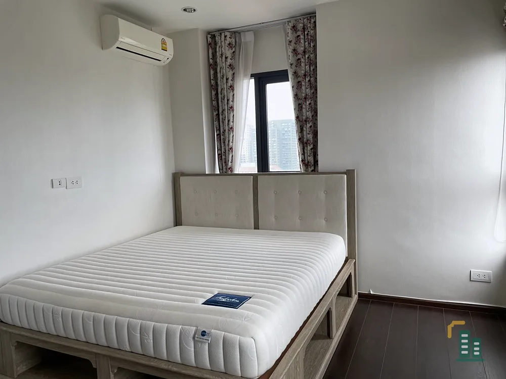 Condo for sale, C Ekkamai, near the elevator. Fully decorated with furniture Just carry your bag and move in.