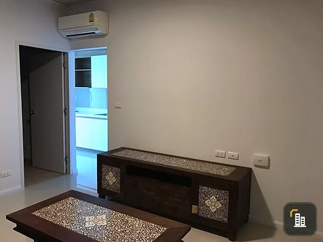 For rent, Sea Hill Condo, 19th floor, sea view, spacious room, comes with complete decoration. If interested, hurry and reserve now.