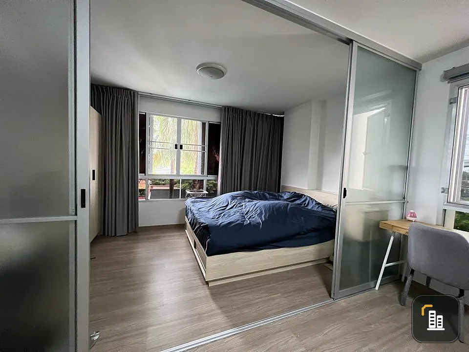 For sale: Park Ramintra. The room is separated into sections. Complete set of furniture Good electrical appliances. Don't miss out. Reserve now.