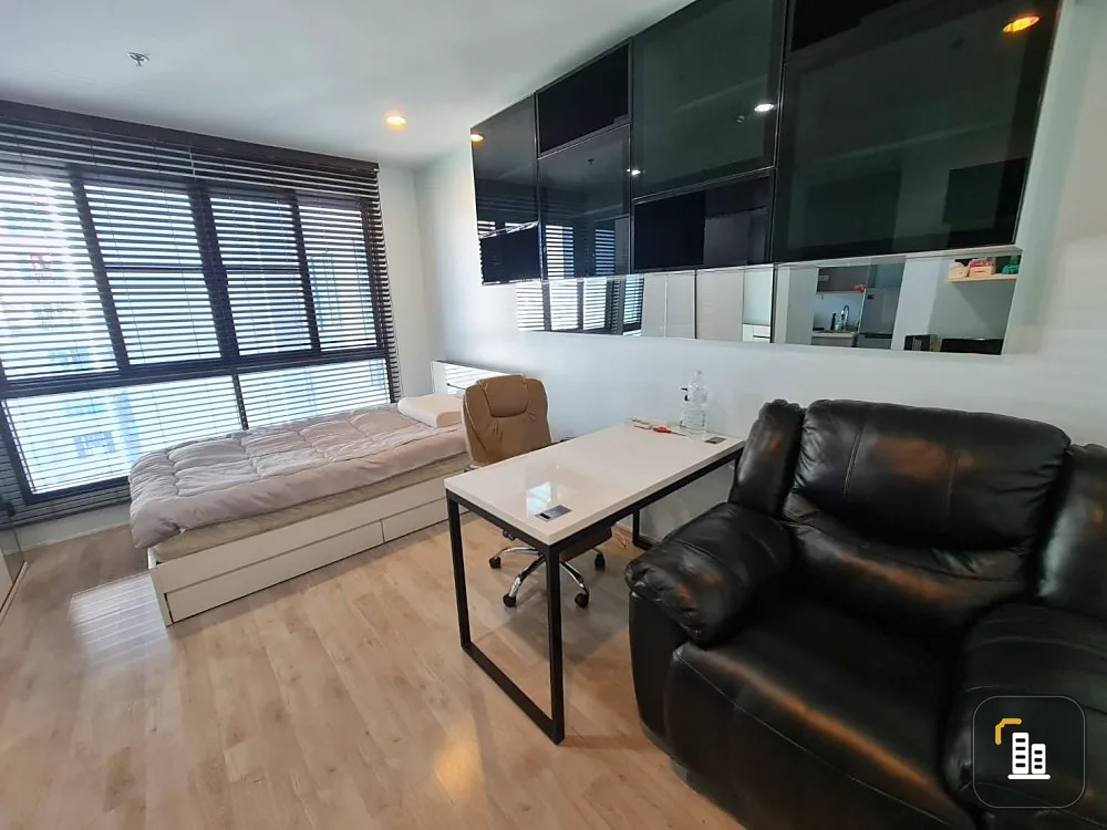 Condo for sale, rent, Ideo Mobi Charan-Interchange, studio room, swimming pool view. Decorated and ready to move in. Reserve now.