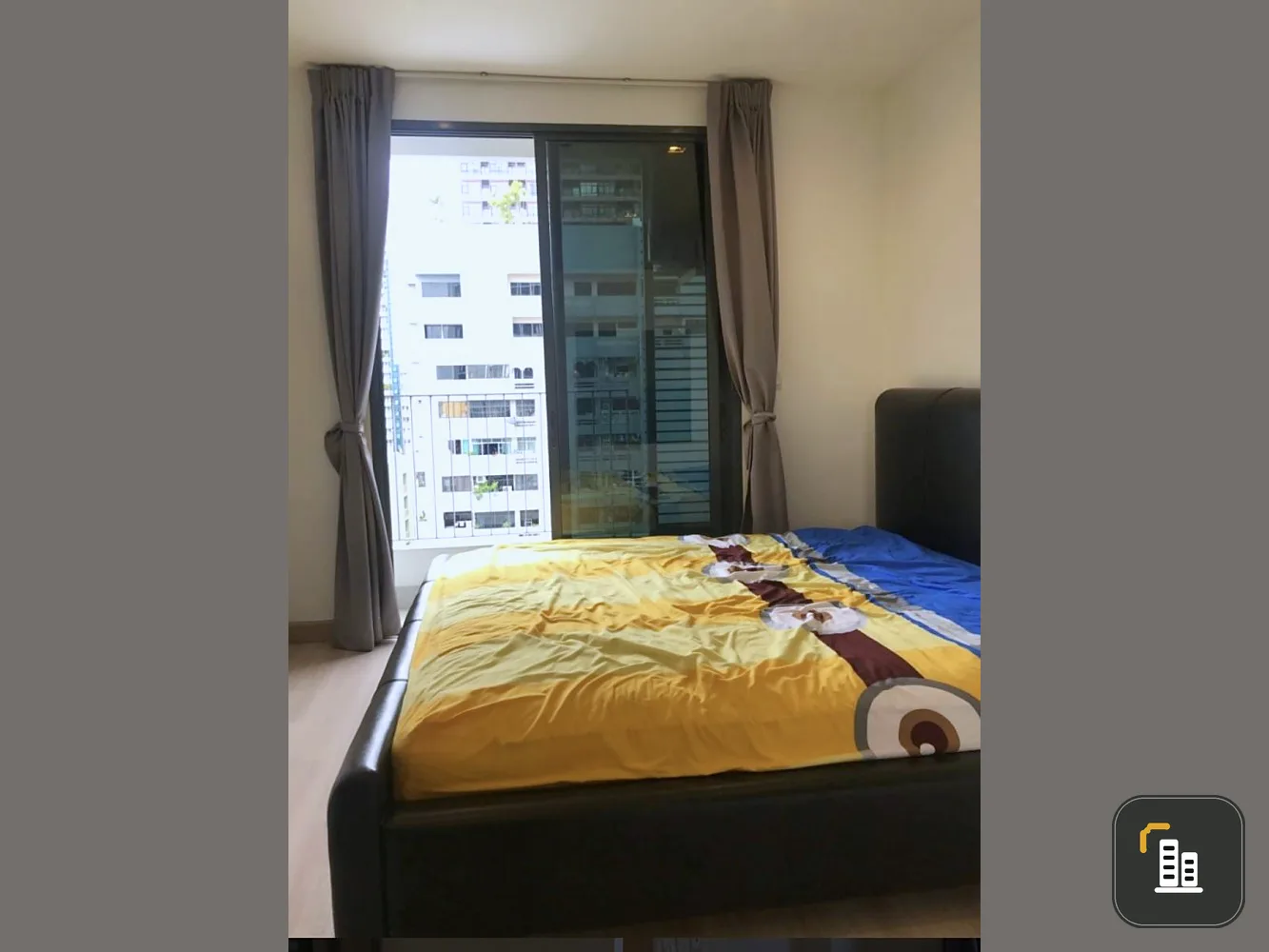 For sale Ideo Mobi Phayathai, high floor, decorated room, ready to move in, simple, with separate kitchen. Don't just look and reserve now.