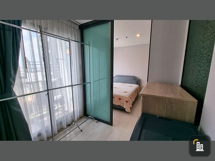 Condo for sale, Life Pinklao, swimming pool view, south direction, good ventilation, just come and move in.