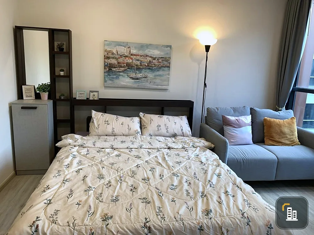 For rent, XT Huai Khwang, room ready to move in. Complete set of electrical appliances You can just come in and stay.