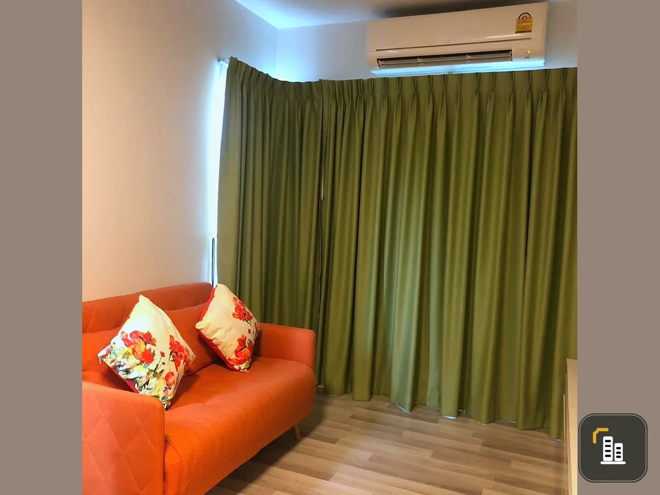 For sale East 2 Rama 2, swimming pool view Fully furnished Decorated and ready to move in Hurry and reserve yours now.