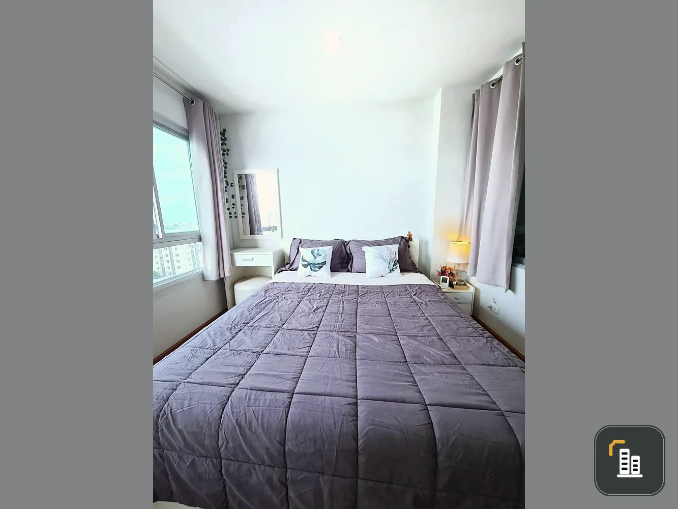 Condo for sale: The Niche Ratchada-Huai Khwang. Decorated in white tones, high floor, fully furnished, buy now.