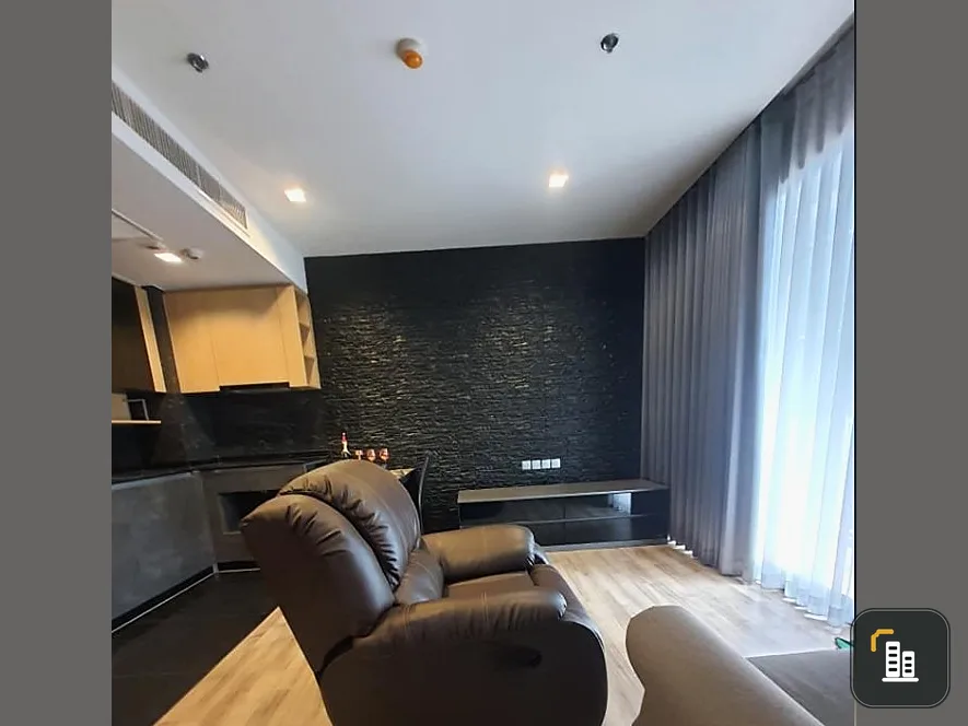 For sale: The Line Chatuchak-Mochit, nice room, 19th floor, good furniture. Reserve first and stay first.