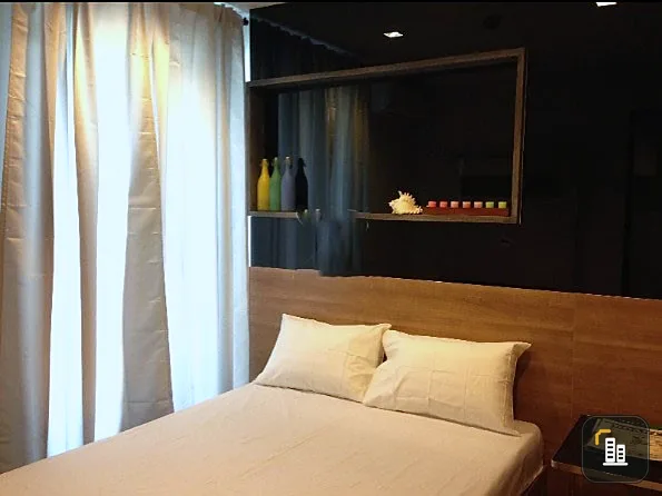 For rent!! Condo Rhythm Sathorn, 11th floor, Building A, fully furnished. Ready to move in, not too expensive, hurry and reserve now!!