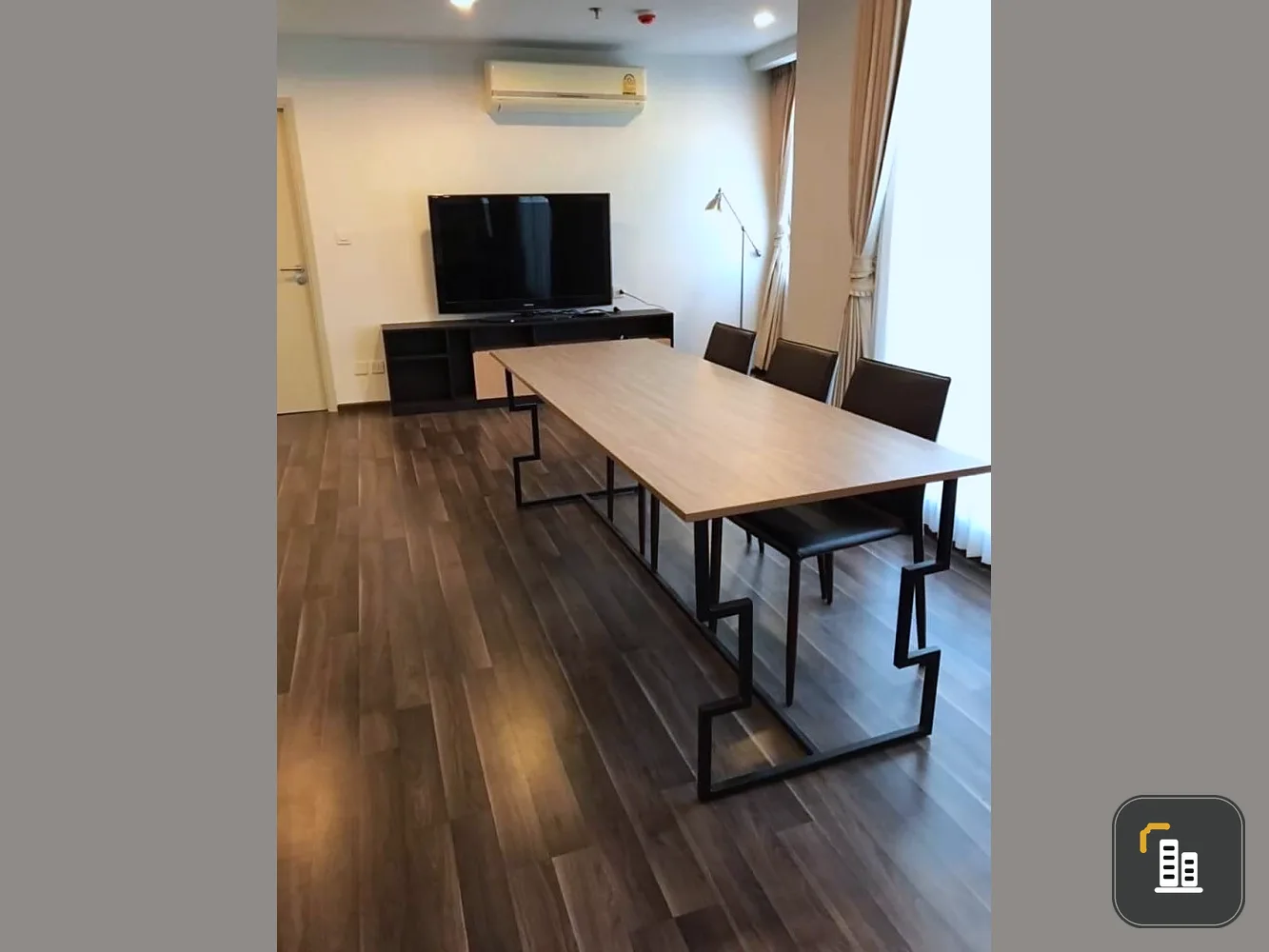 For sale: The Gallery Bearing, spacious room, 2 bedrooms, good view, no buildings blocking it, great price. If interested, hurry and reserve quickly.