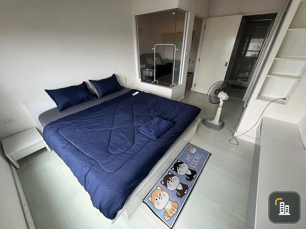 For sale: The Room Ladprao 32, 8th floor, spacious room, separated into sections. Well decorated, simple, livable. Reserve quickly.