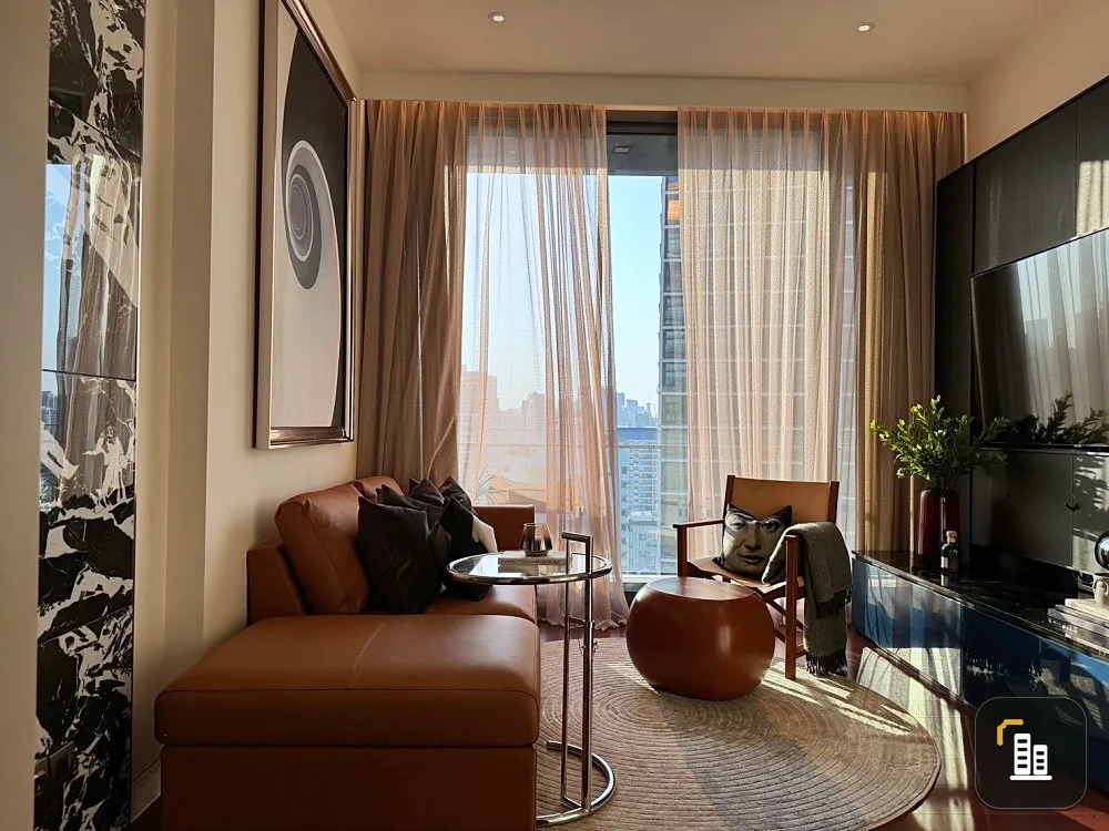 For sale Khun By Yoo, 16th floor, spacious room, decorated in Modern style, very beautiful, every piece of furniture is good. Book now.