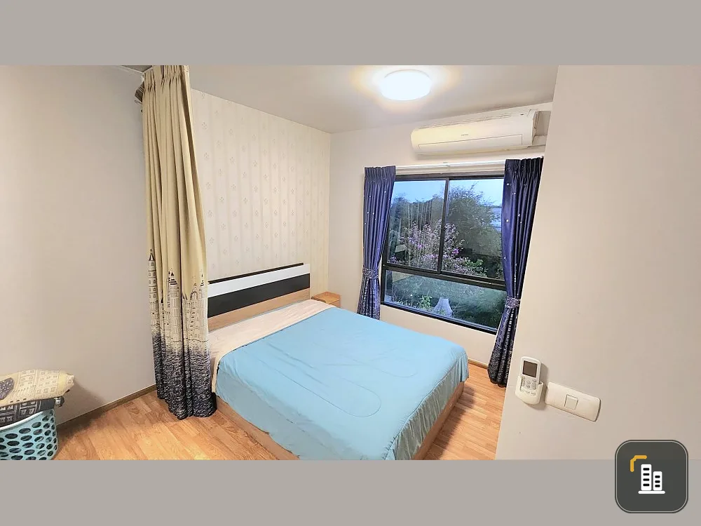 For sale: Unio Rama 2-Takham, studio room, decorated with wallpaper, comfortable sofa, reserve first, own first.