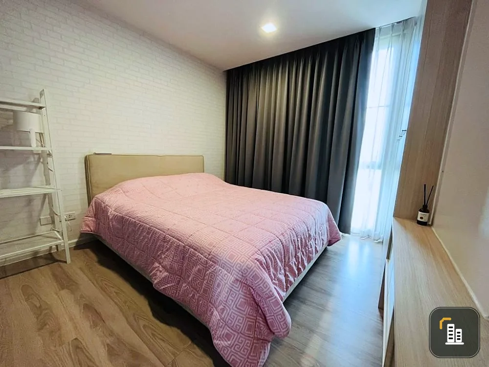 For sale: Very Condo Sukhumvit 72, corner room, lots of usable space. Fully furnished Reserve first and stay first.