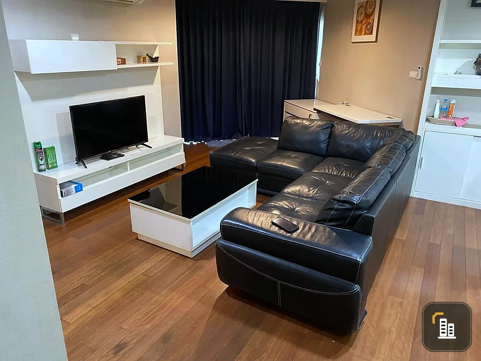 Condo for rent, Belle Grand Rama 9, 3 bedrooms, 2 bathrooms, lots of usable space. Suitable for family living.