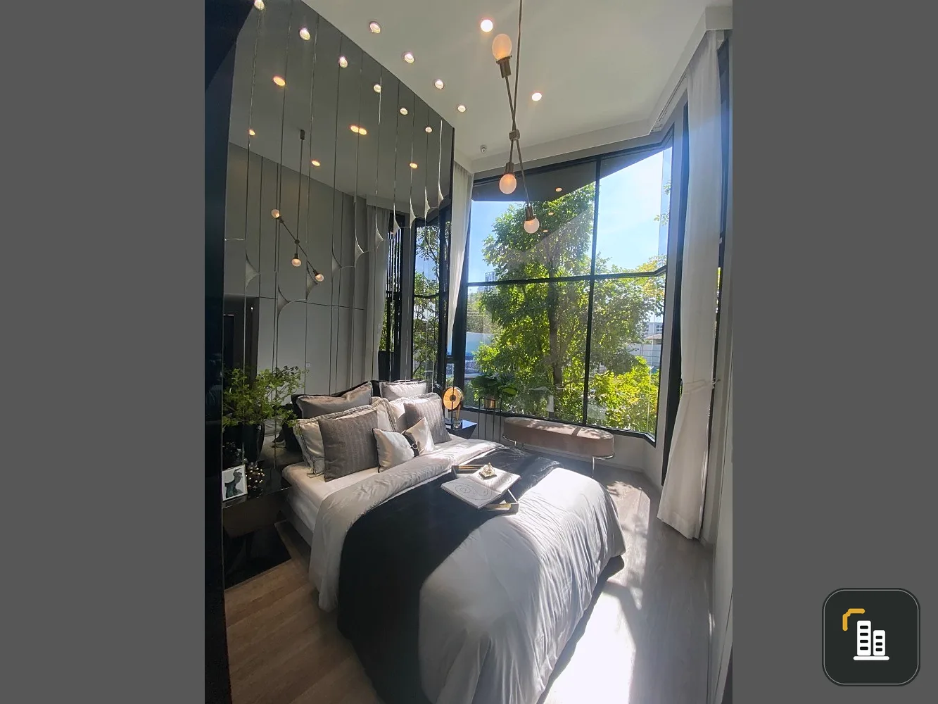Selling down payment on Knightsbridge Space Rama 4 project, Duo Space room, ceiling height 4.2 m. Hurry and reserve now.