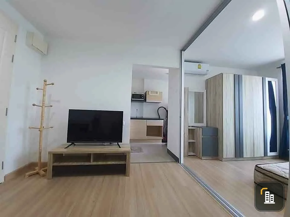For sale: The Niche ID Seri Thai, private corner room, fully furnished, good price. If interested, reserve quickly.