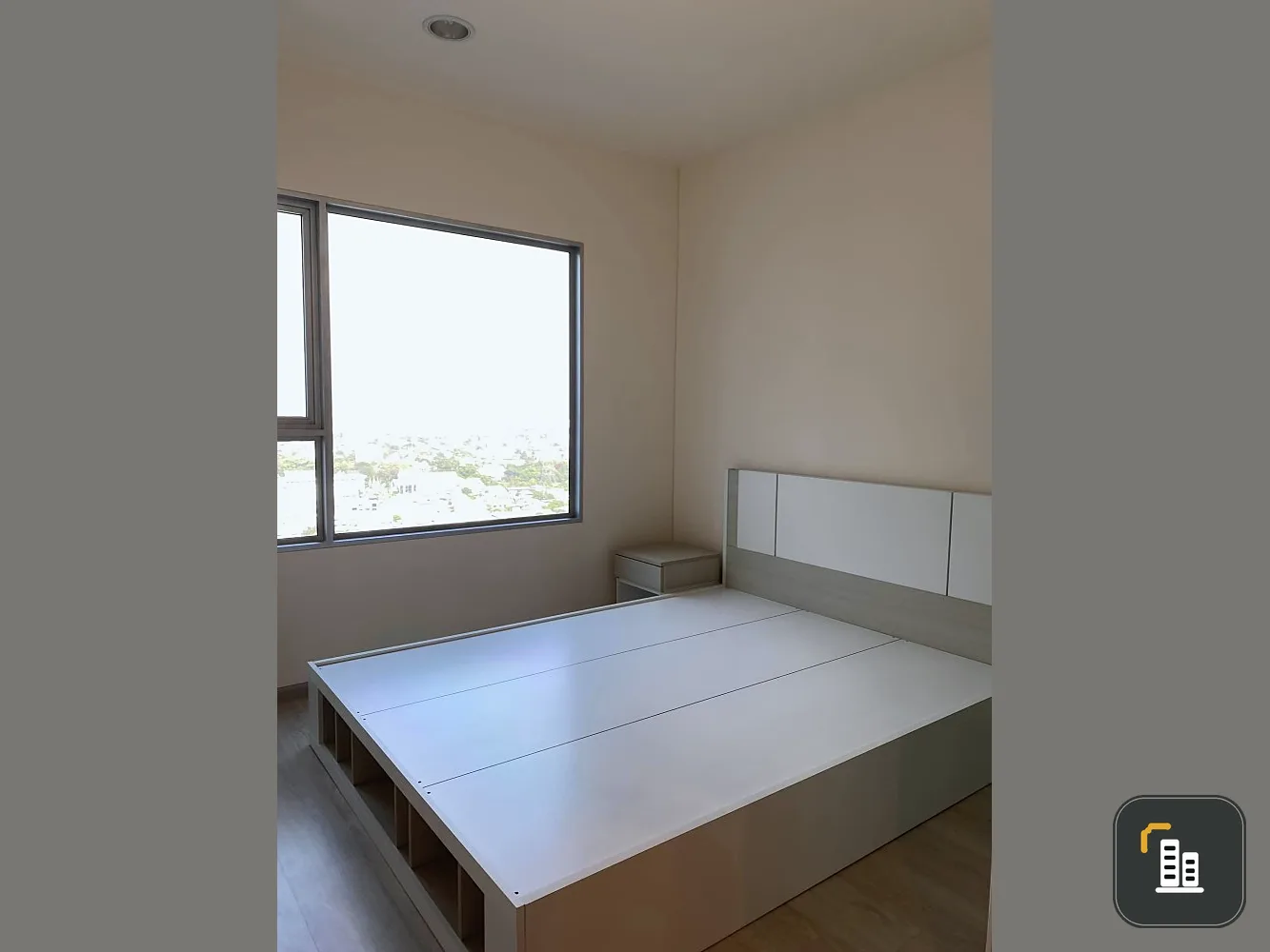 For sale: Aspire Ratchada-Wong Sawang, high floor, city view, fully furnished, affordable price. Make a reservation and you won't be disappointed.
