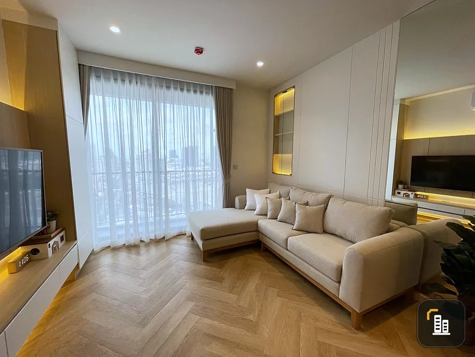 For sale for rent Maru Lat Phrao 15, high floor, beautiful room, full built-ins, Minimal style, auspicious room number, hurry and reserve quickly.