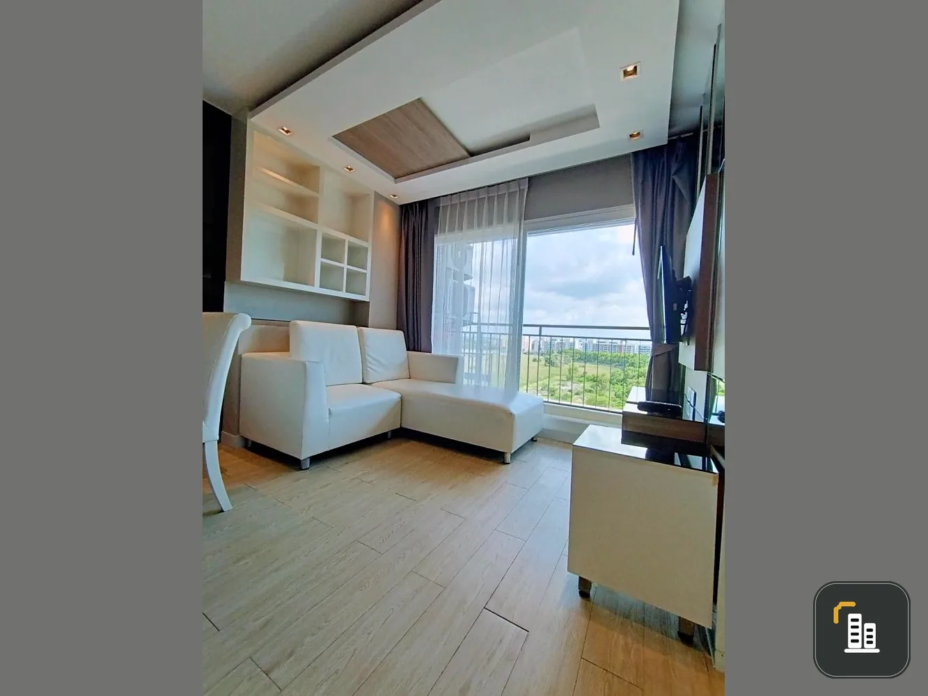 For sale: Lasantia (Jomtien), room ready to move in. Complete set of furniture Good electrical appliances, don't miss it.
