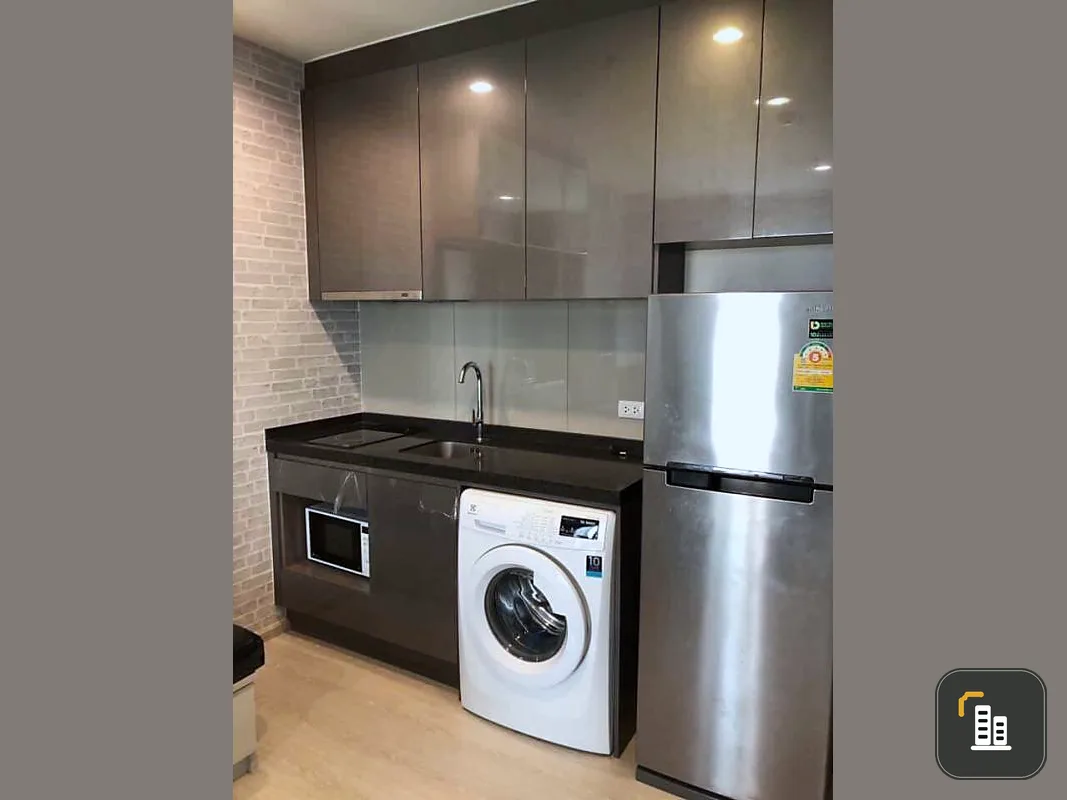 Hot Price !! Sell Rhythm Asoke, excellent room on prime location. Price is so good I can't pass it.