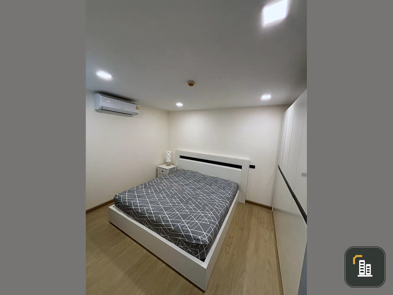Condo for rent, Focus On Saladaeng, fully furnished, ready to move in, good location, convenient travel.
