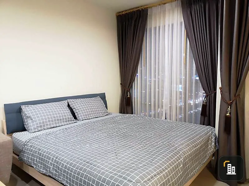 announce!! Room for sale at Rhythm Asoke Condo, high floor, cool breeze, near Central Rama 9, the quality of life is very good.
