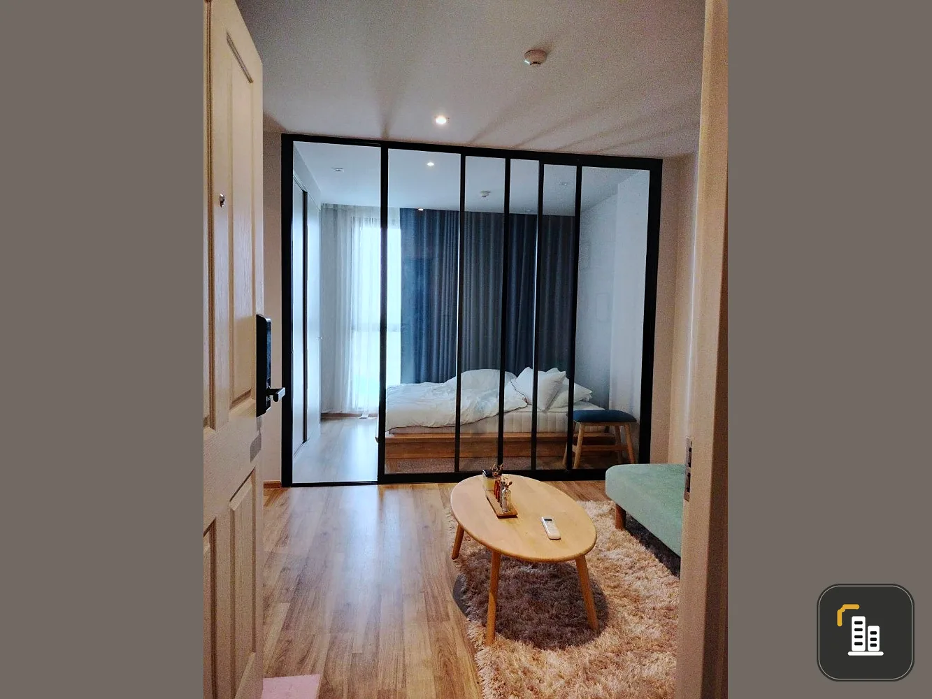 For sale or rent Newera Ekkamai-Ramintra The room is divided into proportions. Comes fully decorated. Book now, don't wait.