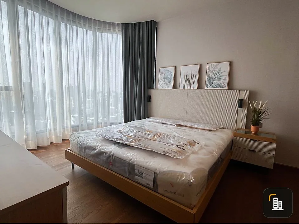 For rent: IDEO Q SUKHUMVIT 36, fully decorated, including wallpaper. Electrical appliances, furniture, ready to move in