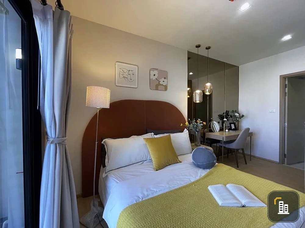 Condo down payment for sale at Rewa Charoen Nakhon, 1 bed room, south facing, river view. With a great price, buy now.