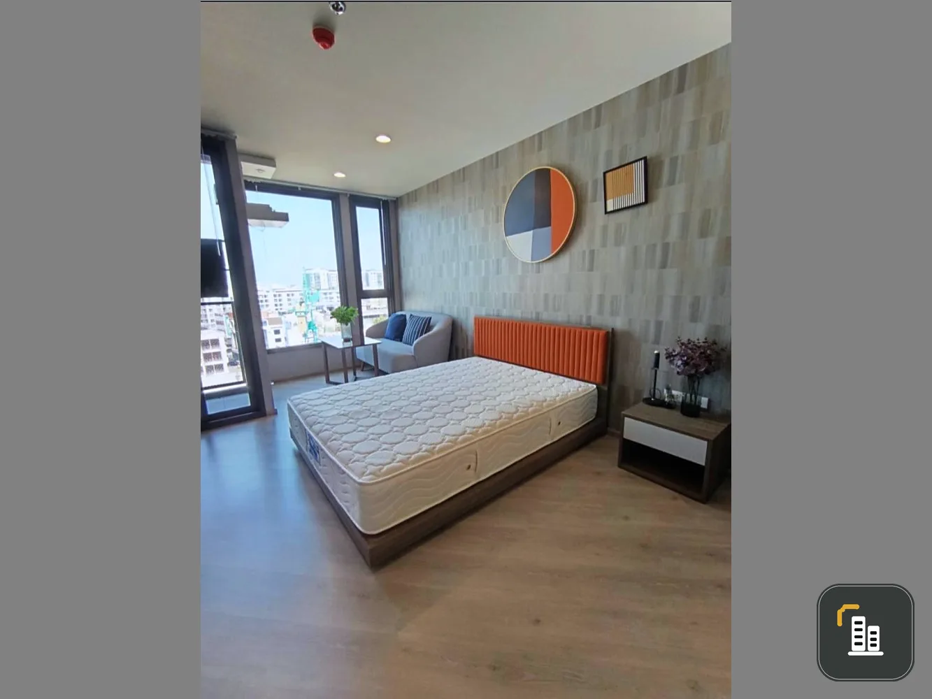 Condo for sale, The Base Saphan Mai, decorated with built-ins. With wallpaper, near the elevator, the door doesn't match anyone else's, don't miss it.