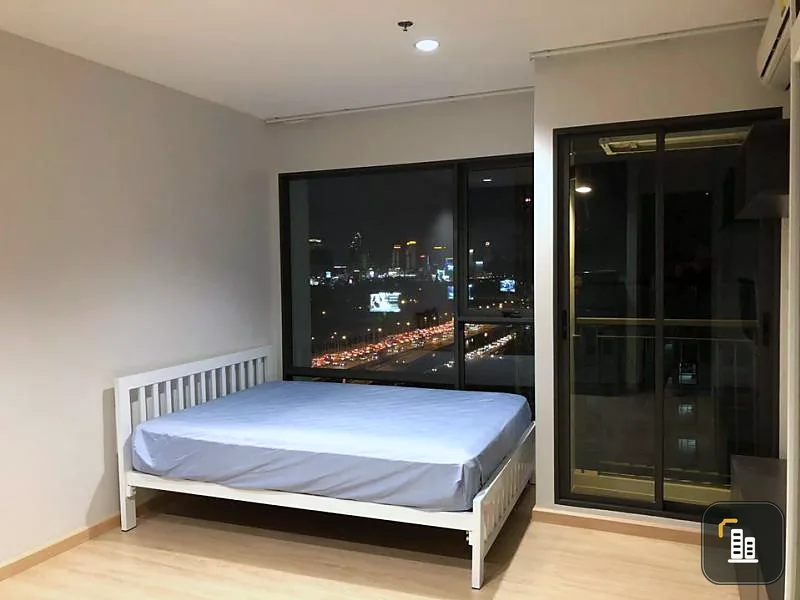 Rent Condo Rhythm Asoke 1, spacious room, beautiful decoration, cheap price, fully furnished Not booking is a huge miss.