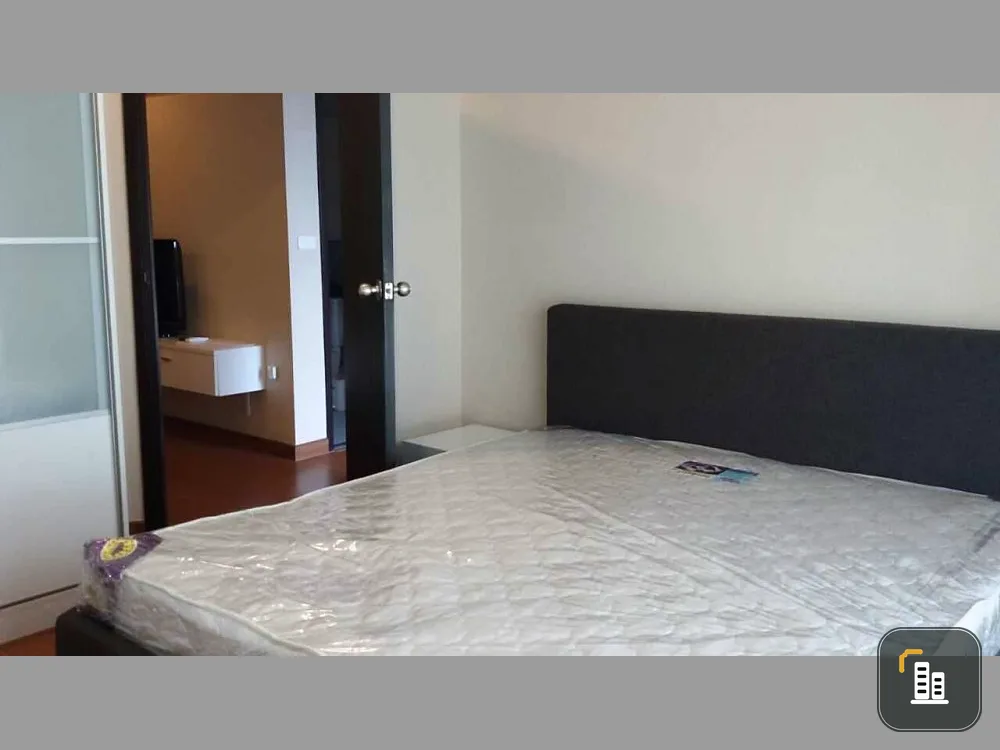 Diamond Sukhumvit for sale, high floor, complete set of furniture. Complete electrical appliances Don't be afraid to just look and reserve.