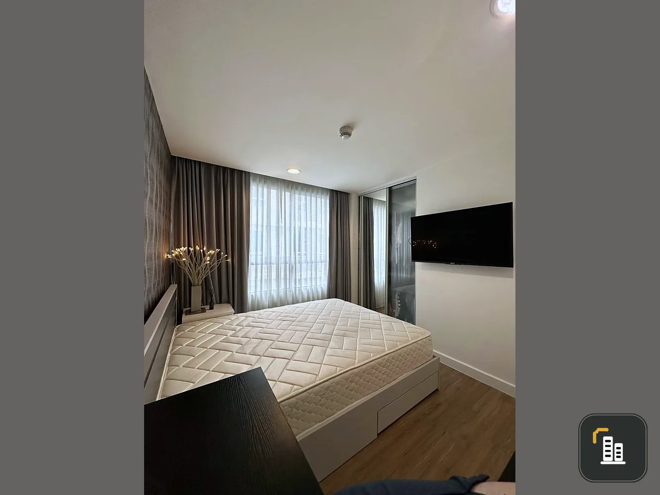 For sale, for rent!! Condo The Kris Ratchada 17, beautiful room, wallpapered, friendly price, book now!!