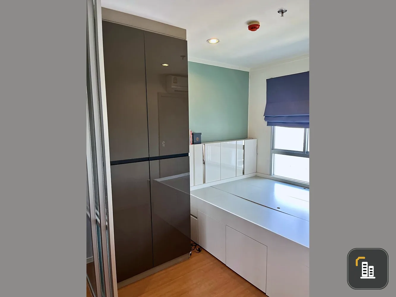 For sell Lumpini Park Rattanathibet, 1 bedroom, 1 bathroom, high floor, not too expensive, come be the owner here.