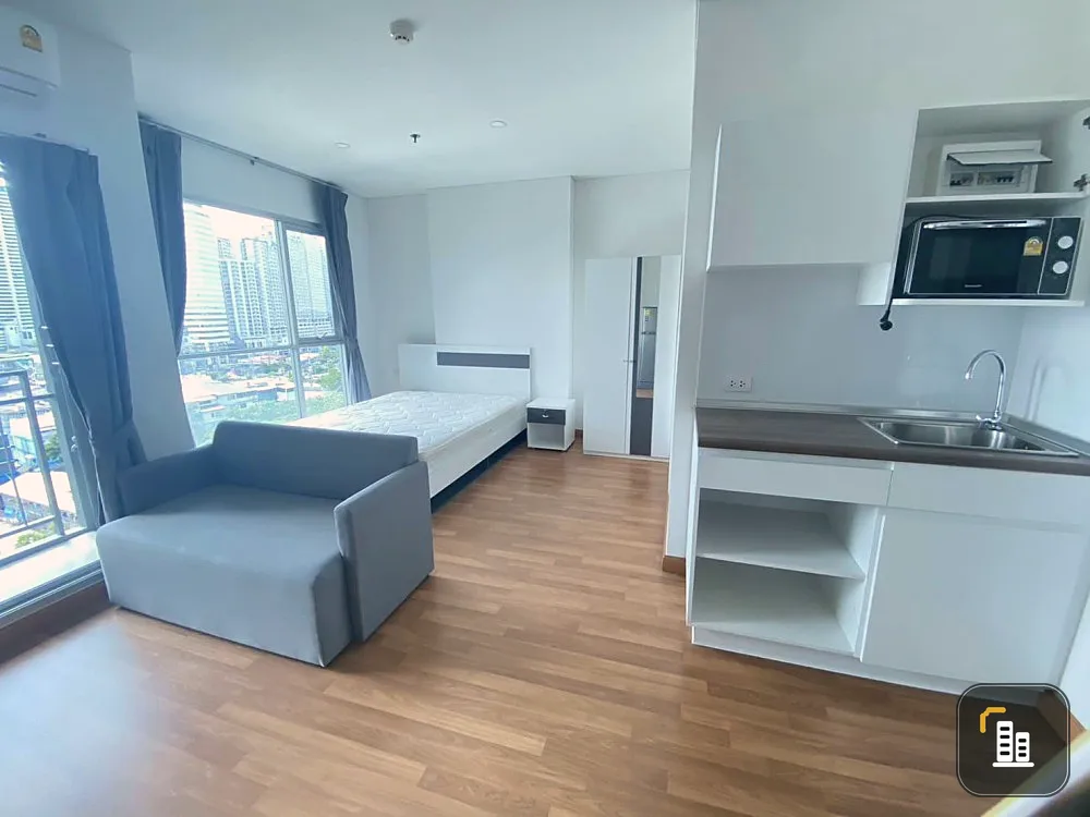 For rent: Lumpini Place Rama 3 - Riverine, STUDIO room, beautiful garden view, decorated, ready to move in, don't miss it.