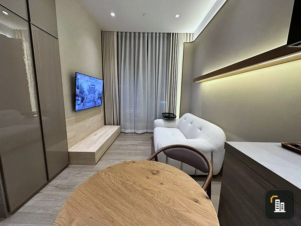 Condo for rent or sale, The Crest Park Residence, decorated with luxurious built-ins, minimalist style, high floor, reserve now.