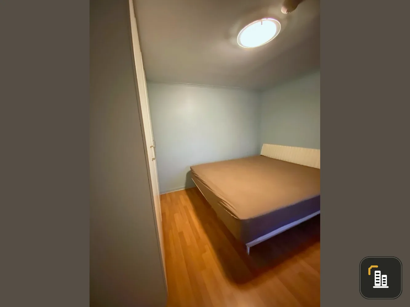 For sale: Lumpini Place Rama 3-Charoen Krung, 2 bedrooms, comes with complete decoration. If interested, hurry and reserve now.