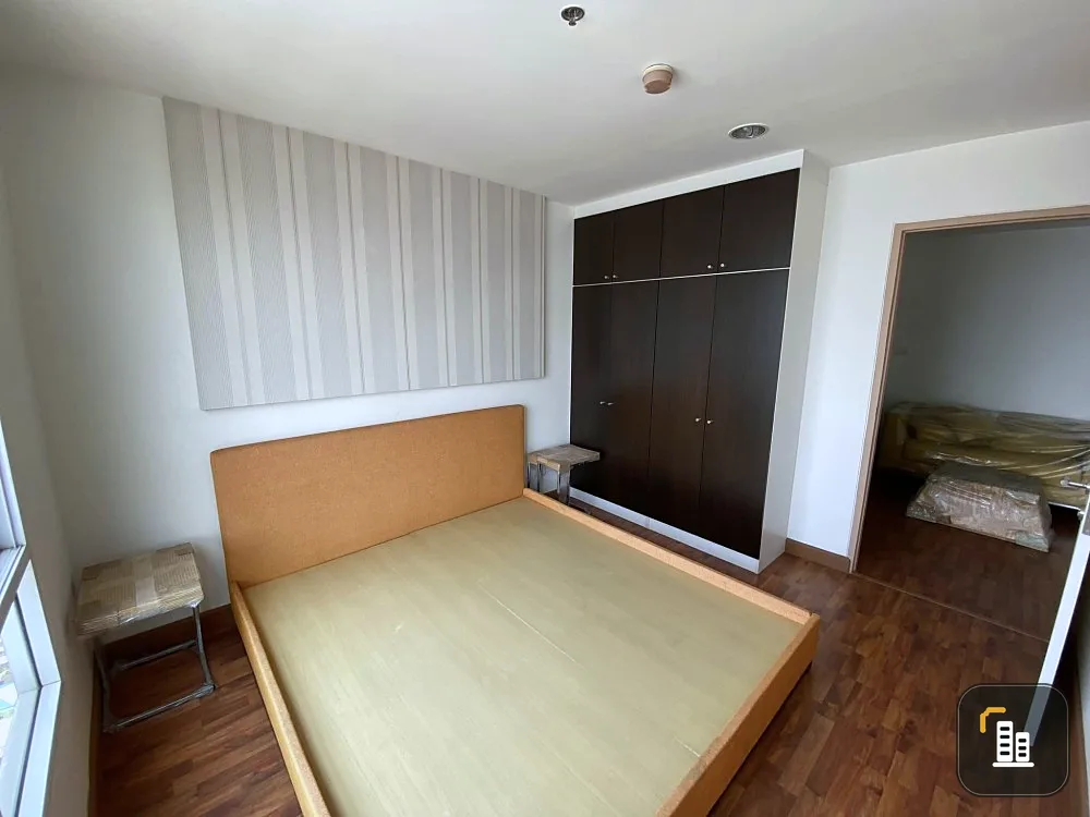 Condo for sale, Bangkok Horizon Ramkhamhaeng, 35th floor, high view, not too expensive, come own this place.