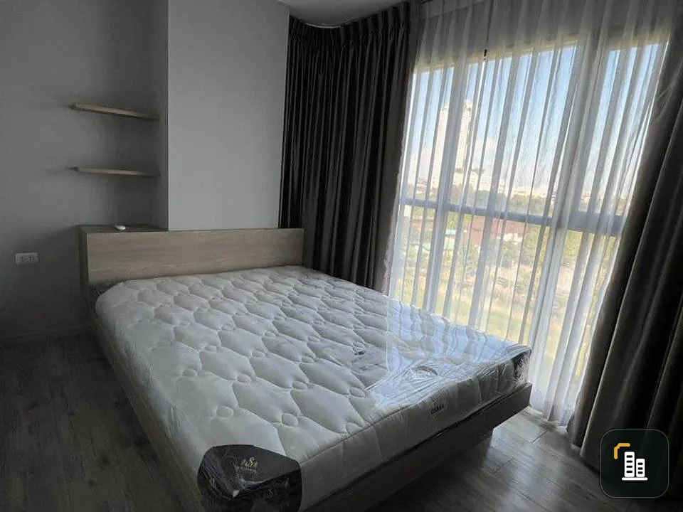 Condo for sale, Aspen Condo Lasalle, corner room near the elevator. There is a balcony facing east. The view is very good. Hurry and reserve.