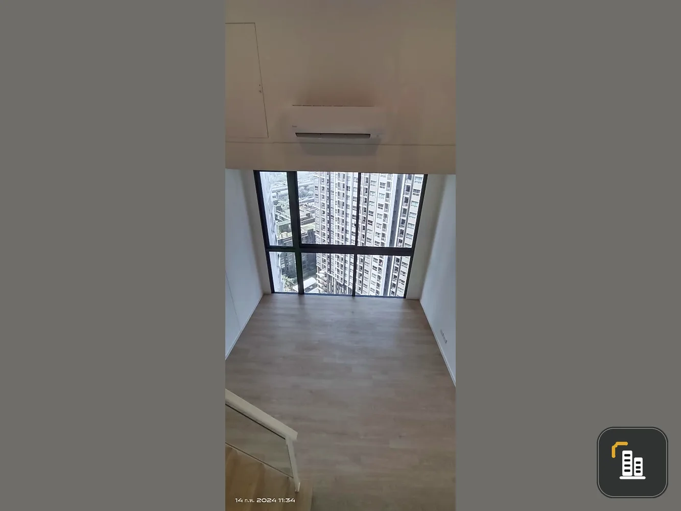 Urgent sale, Condo Landmark at MRTA Station, empty room, not too expensive. Let me tell you, you can't miss it.