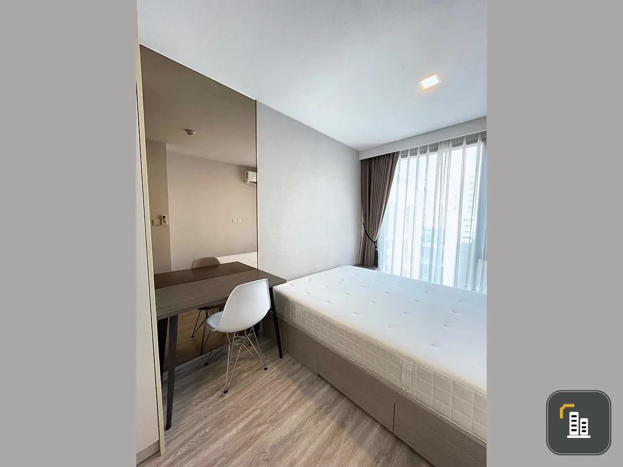 Urgent sale, good price, Maestro 14 Siam-Ratchathewi, peaceful atmosphere, private, hurry to move in and reserve quickly.