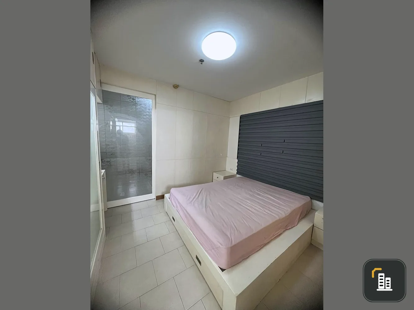 For sale and rent, City Home Rattanathibet, high floor, room ready to move in. Complete set of furniture Don't be afraid to just look and reserve.